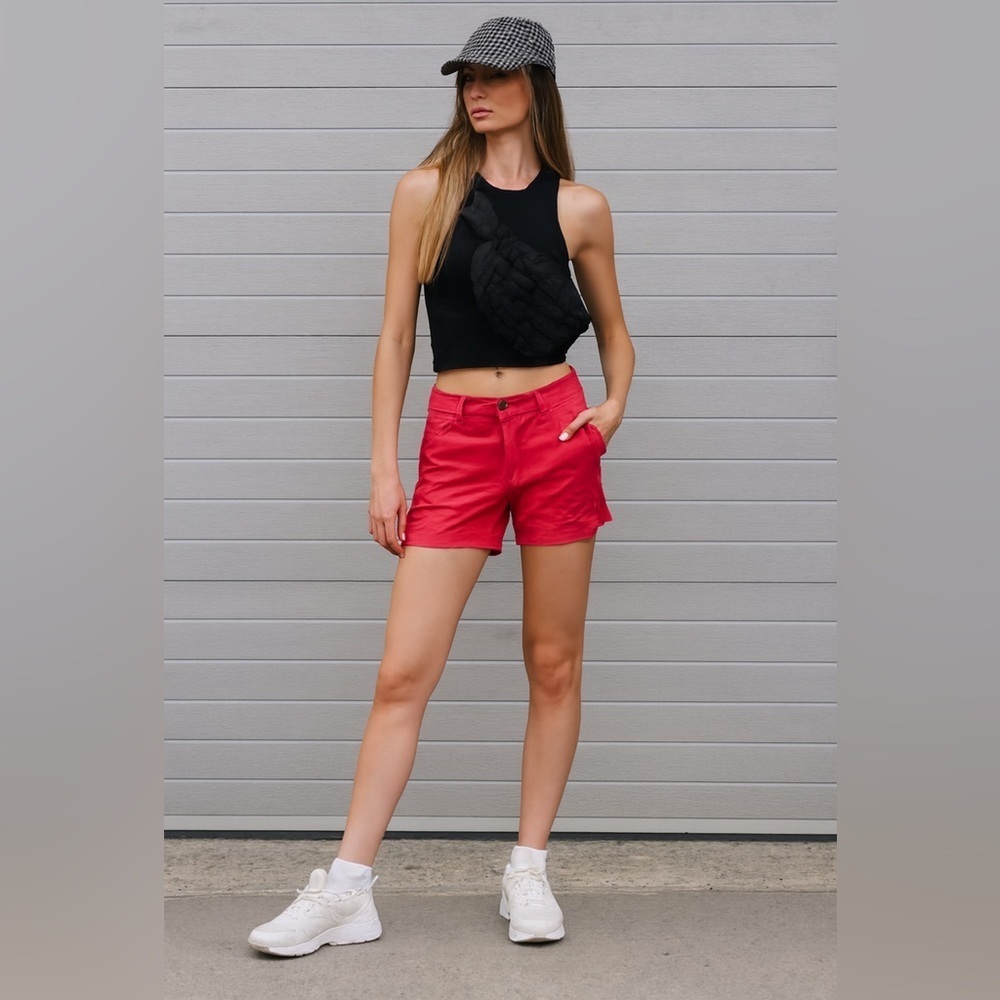 Cleo Fuchsia Women's Shorts